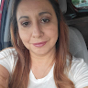 Meet your Posher, Ebia